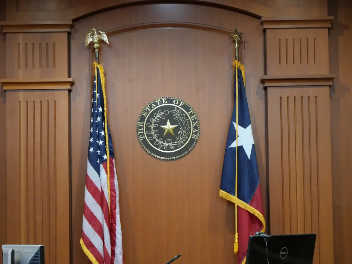 harris-county-judges-bench-ceremonial-courtroom-1500×1125.jpg