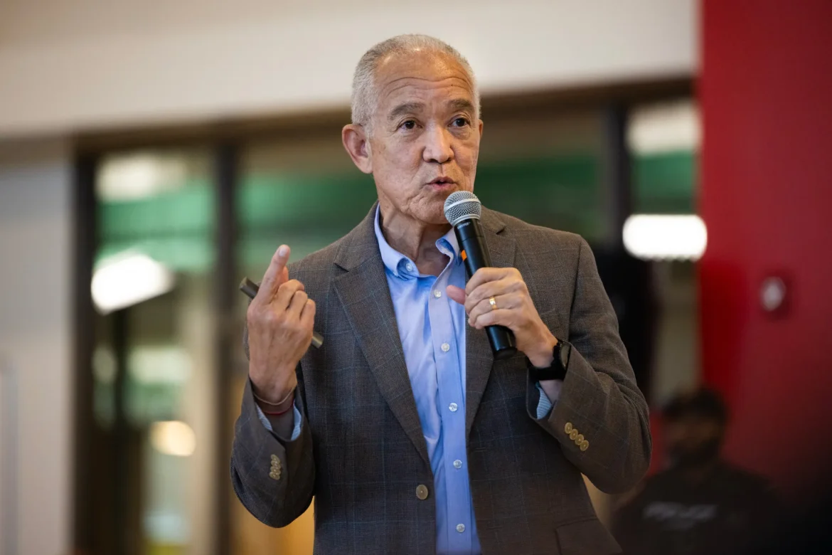 20230727_MILES-FAMILY-EVENT_AT_15-2048×1366