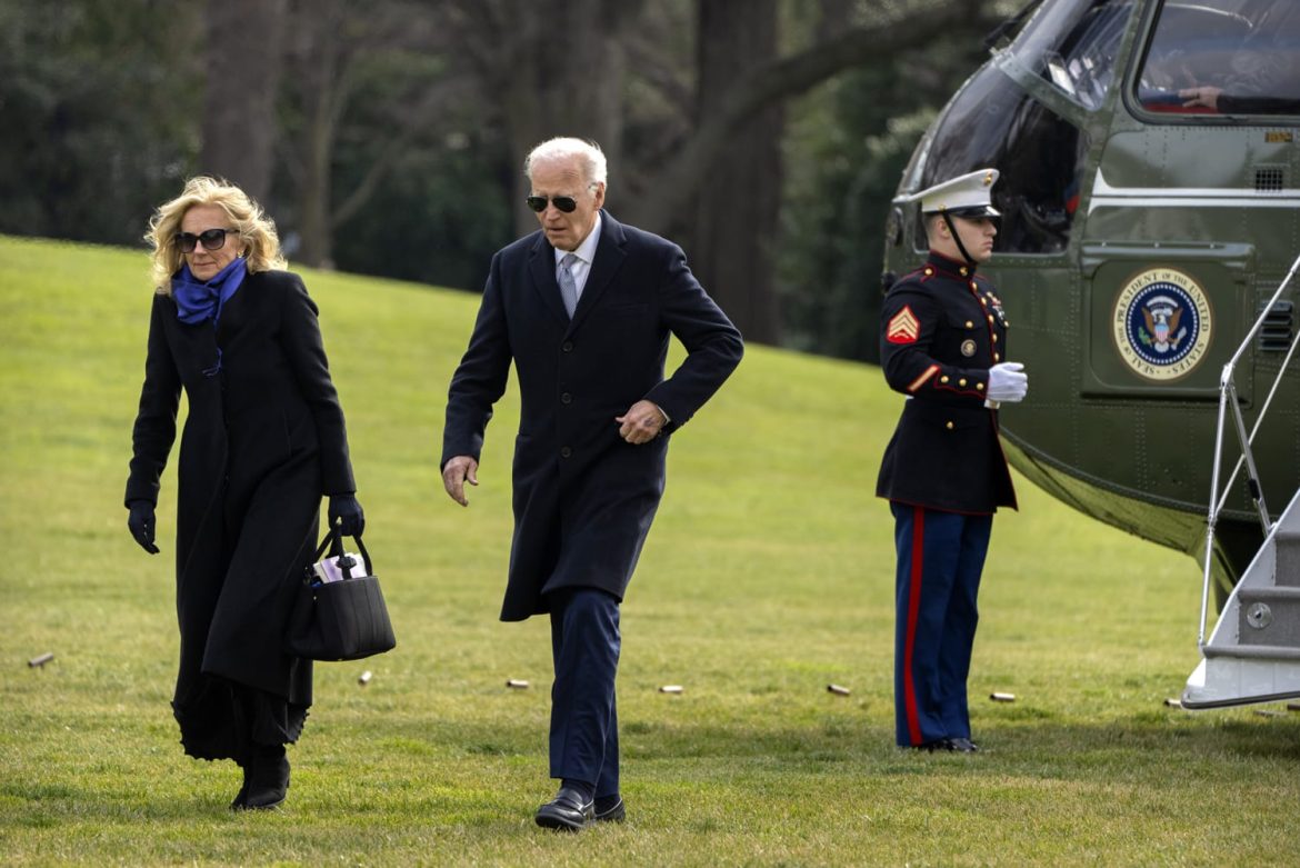 250103-joe-biden-jill-biden-mn-0945-690f24