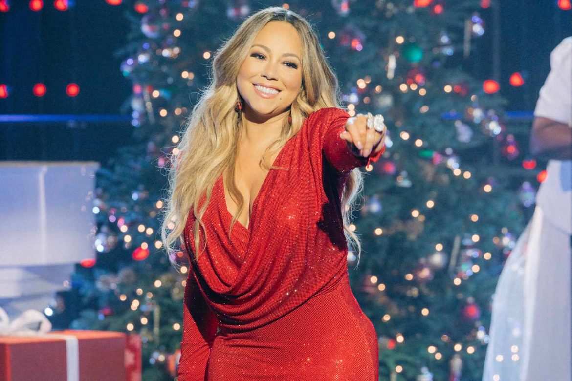 mariah-carey-christmas-110123-1-ff4e9b23406e41b2b06c3ddb084e844c