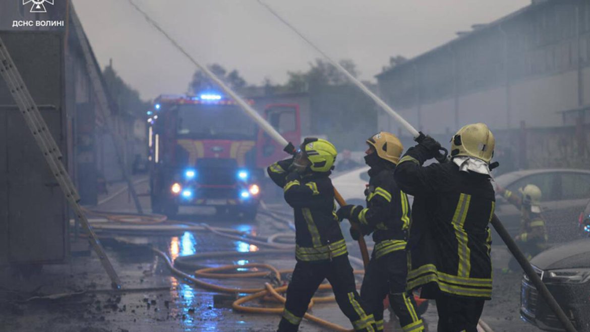 0233e327db7fb735f414b7624e564344bee83b96