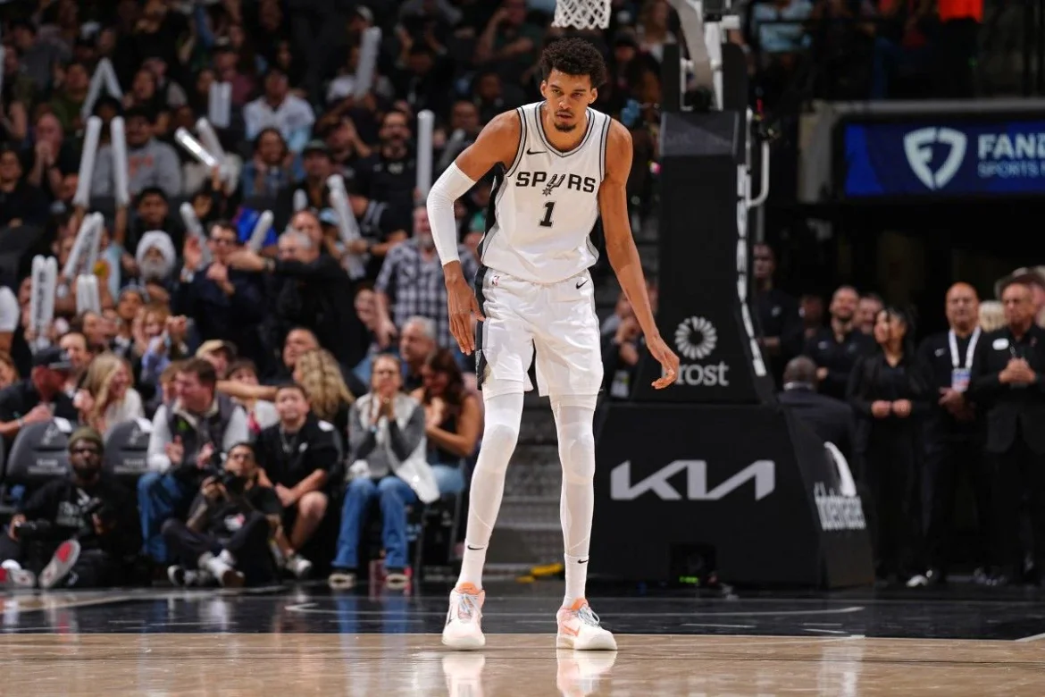 1740101656166AFP__20250201__2196406529__v1__Preview__MilwaukeeBucksVSanAntonioSpurs